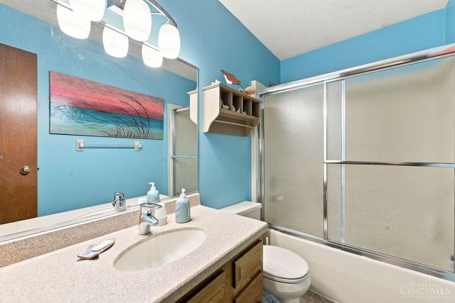 9233 Meadow Drive, Maineville, OH 45039