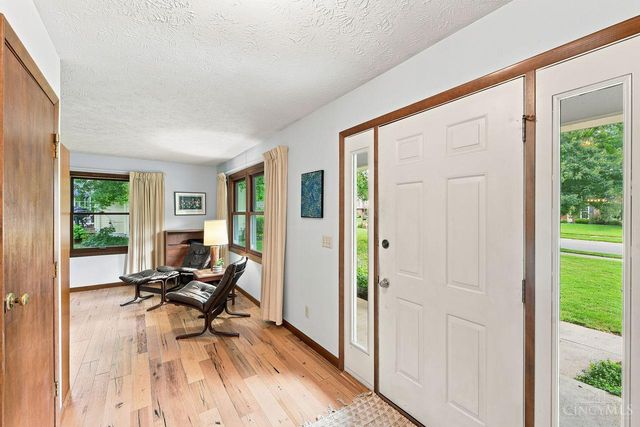 9233 Meadow Drive, Maineville, OH 45039
