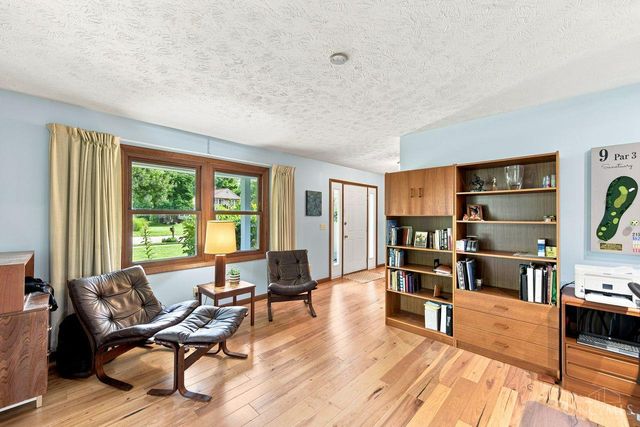 9233 Meadow Drive, Maineville, OH 45039