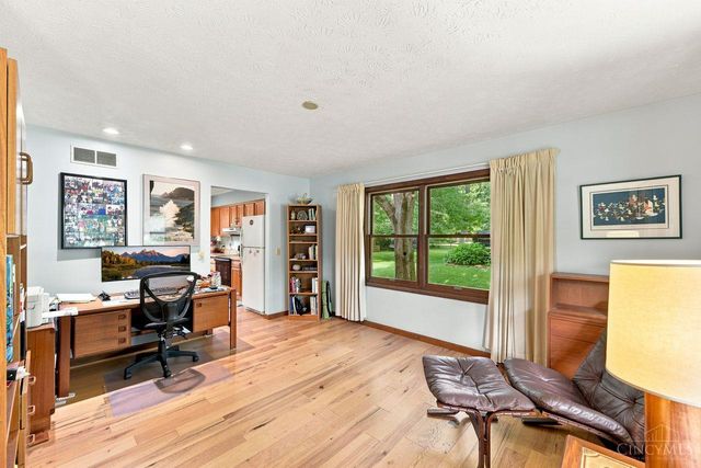 9233 Meadow Drive, Maineville, OH 45039