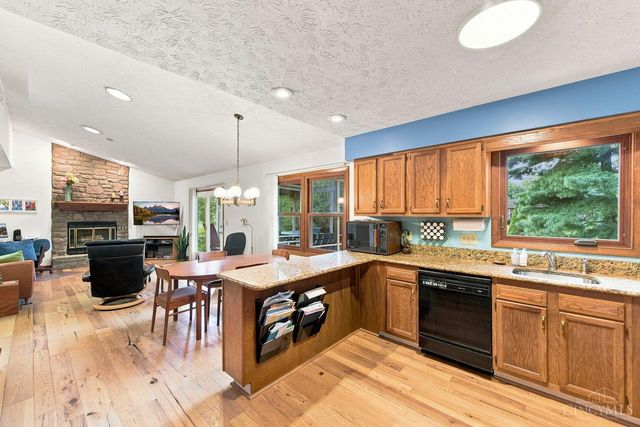 9233 Meadow Drive, Maineville, OH 45039