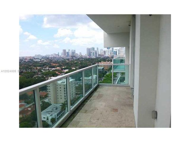 2525 SW 3 AV 1006, Miami, FL 33129