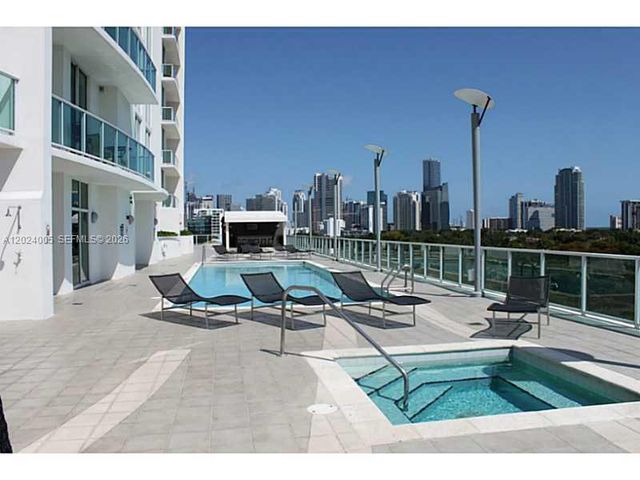 2525 SW 3 AV 1006, Miami, FL 33129