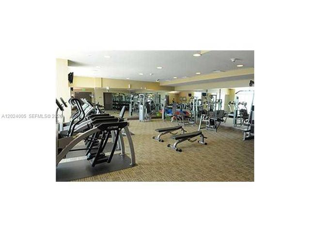 2525 SW 3 AV 1006, Miami, FL 33129
