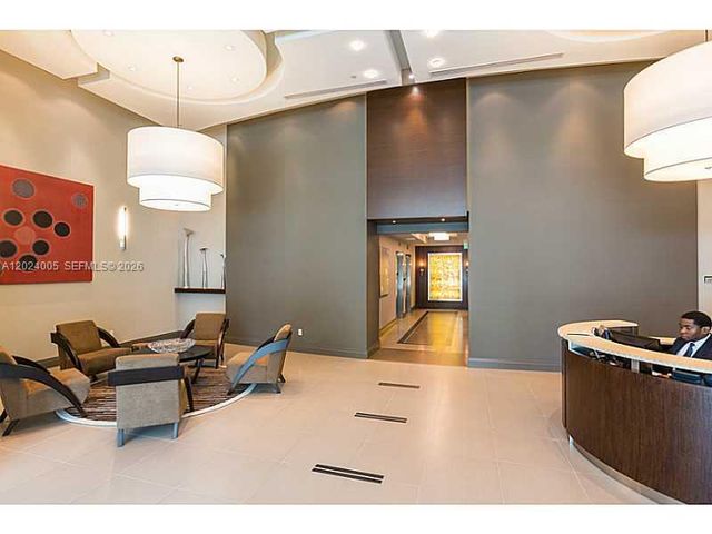 2525 SW 3 AV 1006, Miami, FL 33129