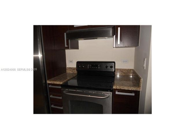 2525 SW 3 AV 1006, Miami, FL 33129