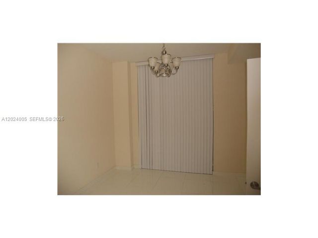 2525 SW 3 AV 1006, Miami, FL 33129