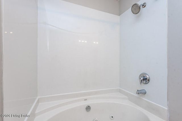 5408 Bannon Crossings Dr, Louisville, KY 40218