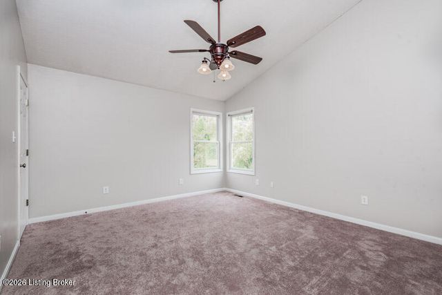 5408 Bannon Crossings Dr, Louisville, KY 40218