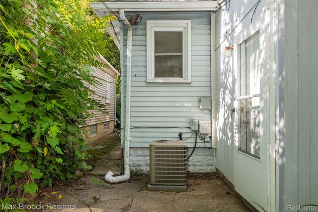 1832 Annabelle Street, Ferndale, MI 48220