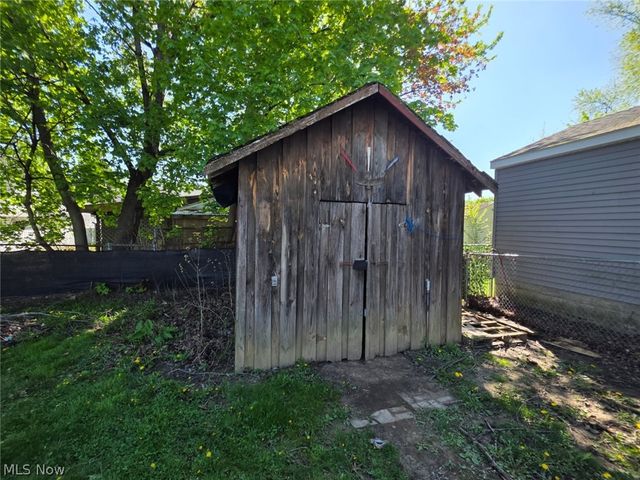 251 N Beverly Avenue, Youngstown, OH 44515