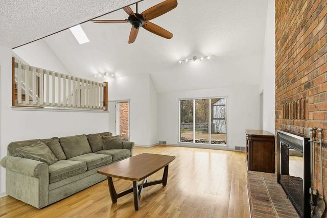 1833 NEW RIVERDALE RD, Germantown, TN 38138