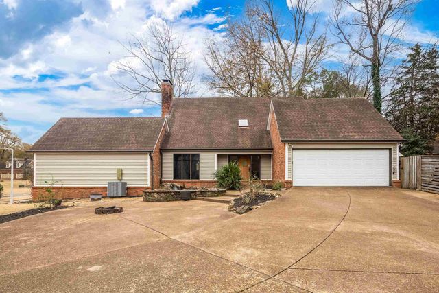 1833 NEW RIVERDALE RD, Germantown, TN 38138