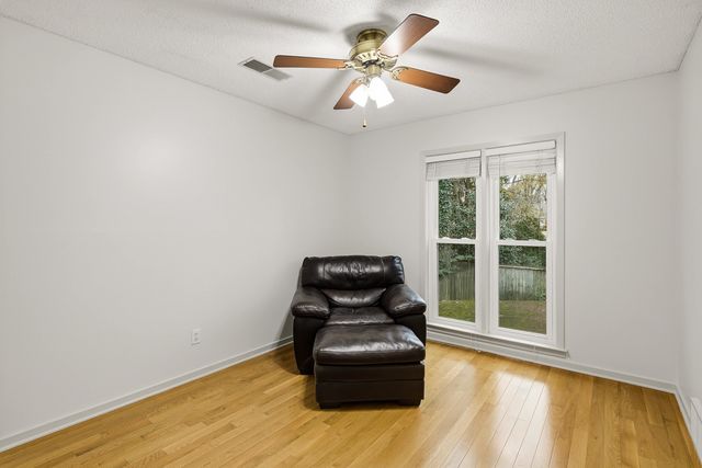 1833 NEW RIVERDALE RD, Germantown, TN 38138