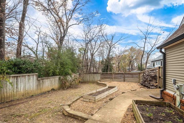 1833 NEW RIVERDALE RD, Germantown, TN 38138