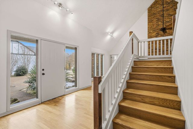 1833 NEW RIVERDALE RD, Germantown, TN 38138