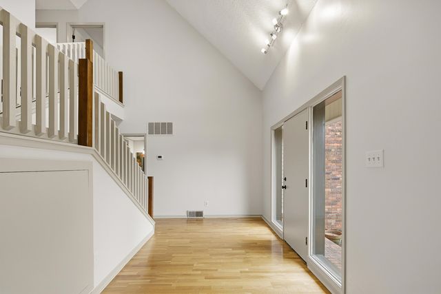 1833 NEW RIVERDALE RD, Germantown, TN 38138