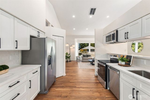 4989 NW Francis Drive, Silverdale, WA 98383