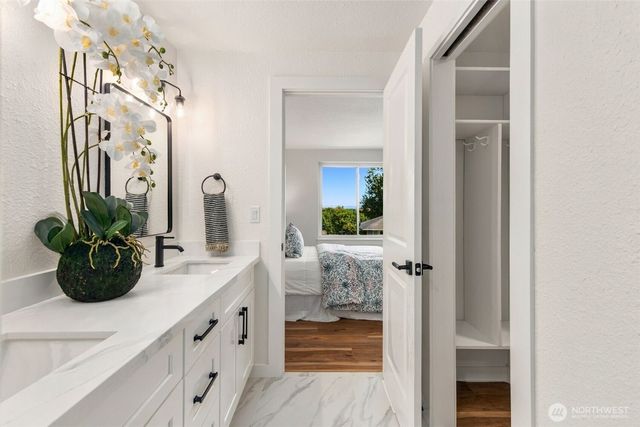 4989 NW Francis Drive, Silverdale, WA 98383