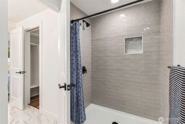 4989 NW Francis Drive, Silverdale, WA 98383