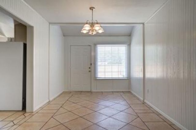 2216 32nd Street, Lubbock, TX 79411