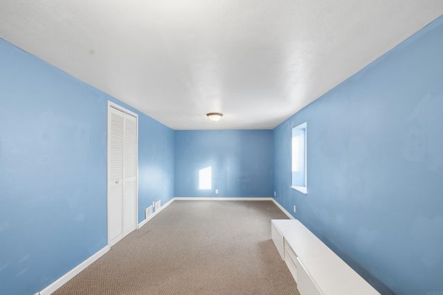 826 Home Park Blvd, Waterloo, IA 50701