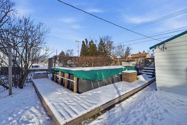 826 Home Park Blvd, Waterloo, IA 50701