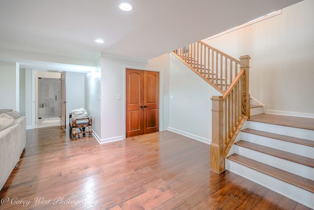 39W944 Deer Run Drive, St. Charles, IL 60175