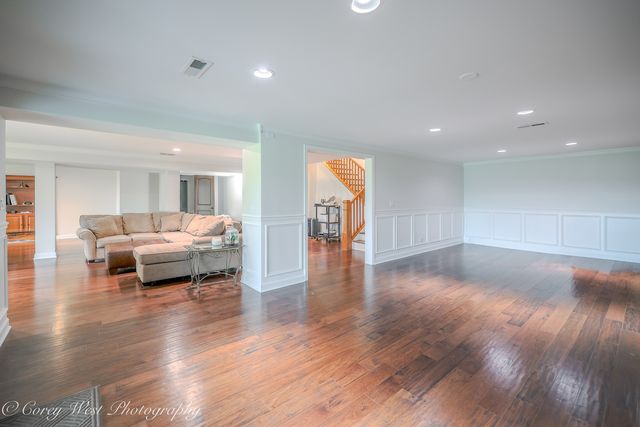 39W944 Deer Run Drive, St. Charles, IL 60175