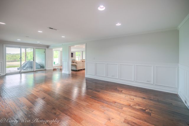 39W944 Deer Run Drive, St. Charles, IL 60175