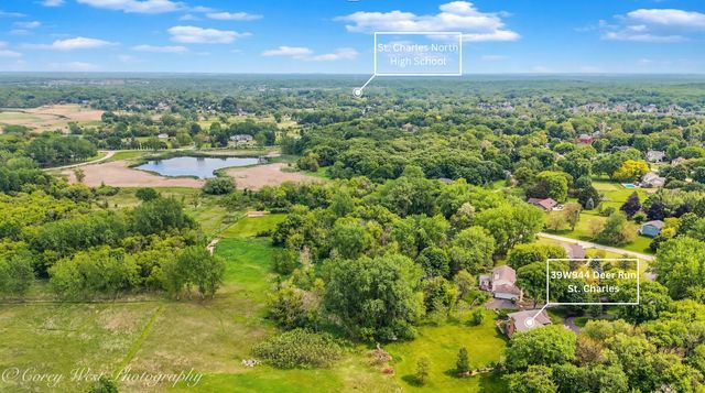 39W944 Deer Run Drive, St. Charles, IL 60175
