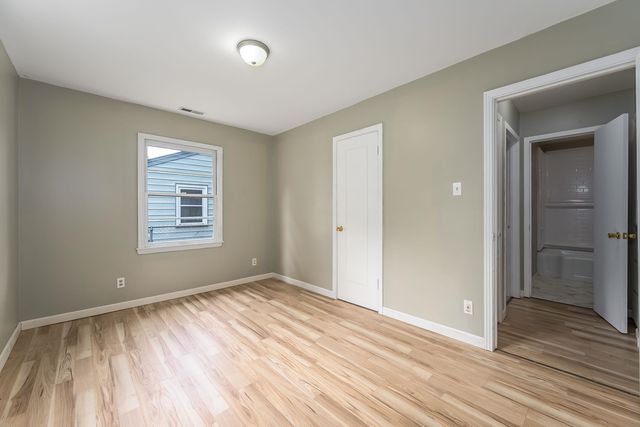 2101 S Madison Ave, Wichita, KS 67211