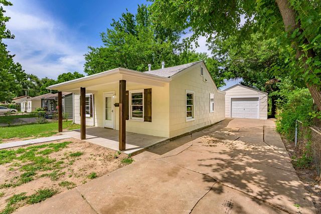 2101 S Madison Ave, Wichita, KS 67211