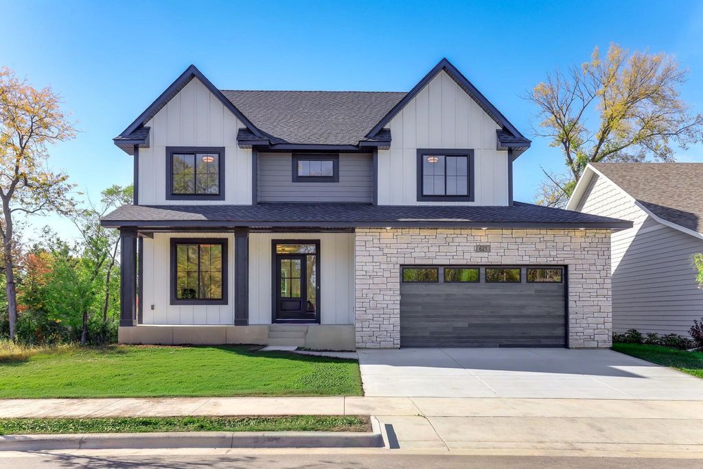 621 Kraewood Drive, Northfield, MN 55057 — exterior