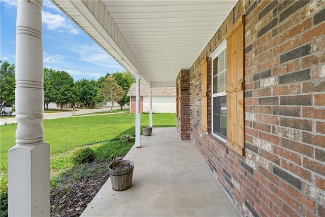 1343 Fox Trail Drive, Elkins, AR 72727