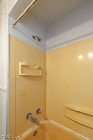 23 Wayne Avenue, Akron, OH 44301