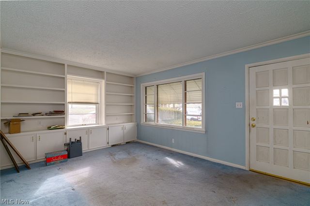 23 Wayne Avenue, Akron, OH 44301