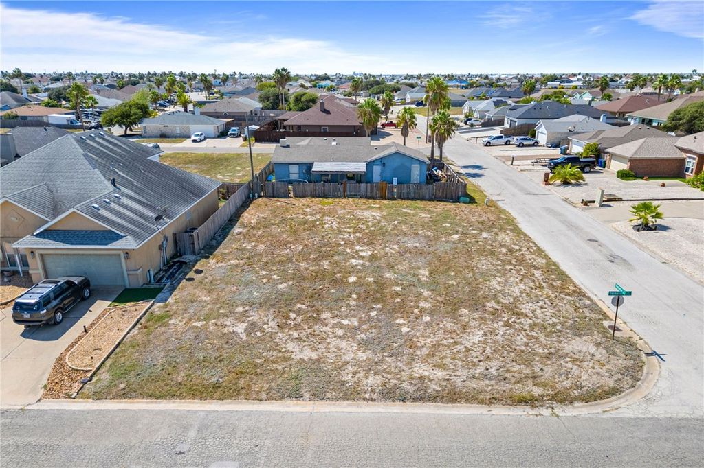 15101 Dasmarinas Dr, Corpus Christi, TX 78418 — exterior