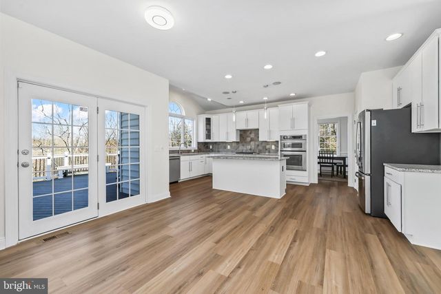 43341 BARNSTEAD DR, Ashburn, VA 20148
