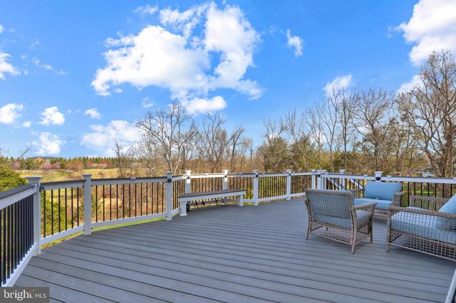 43341 BARNSTEAD DR, Ashburn, VA 20148