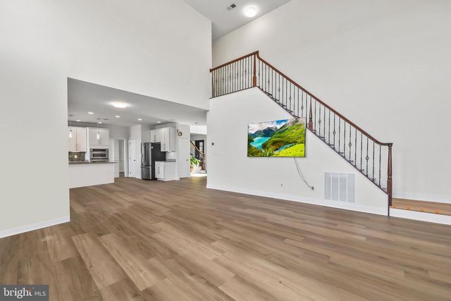 43341 BARNSTEAD DR, Ashburn, VA 20148