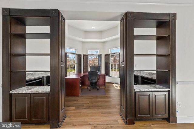 43341 BARNSTEAD DR, Ashburn, VA 20148