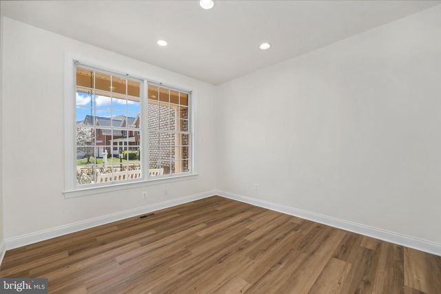 43341 BARNSTEAD DR, Ashburn, VA 20148