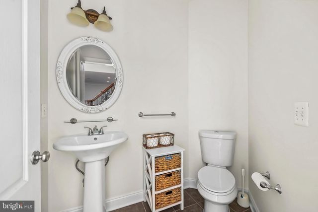 43341 BARNSTEAD DR, Ashburn, VA 20148