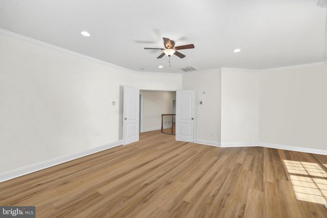 43341 BARNSTEAD DR, Ashburn, VA 20148