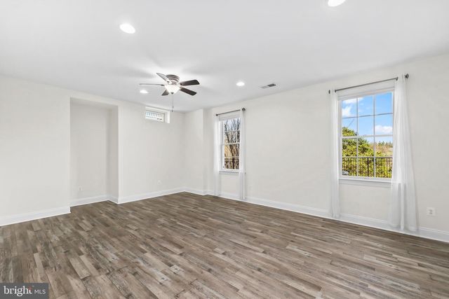 43341 BARNSTEAD DR, Ashburn, VA 20148