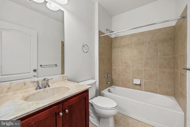 43341 BARNSTEAD DR, Ashburn, VA 20148