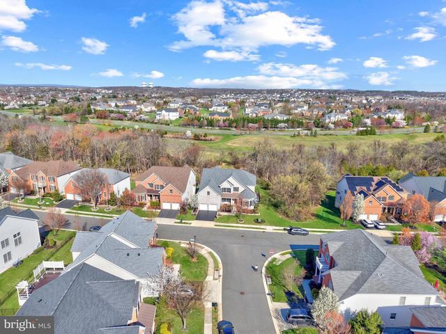 43341 BARNSTEAD DR, Ashburn, VA 20148
