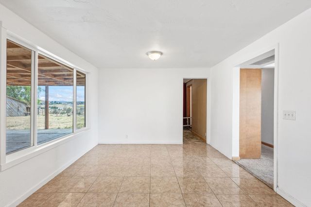 825 NW 3rd Street, Madras, OR 97741