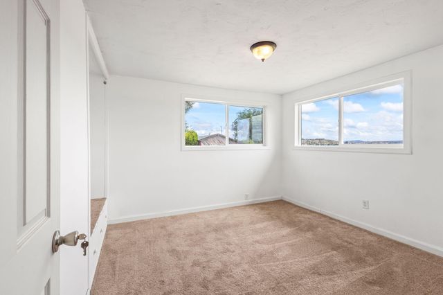 825 NW 3rd Street, Madras, OR 97741